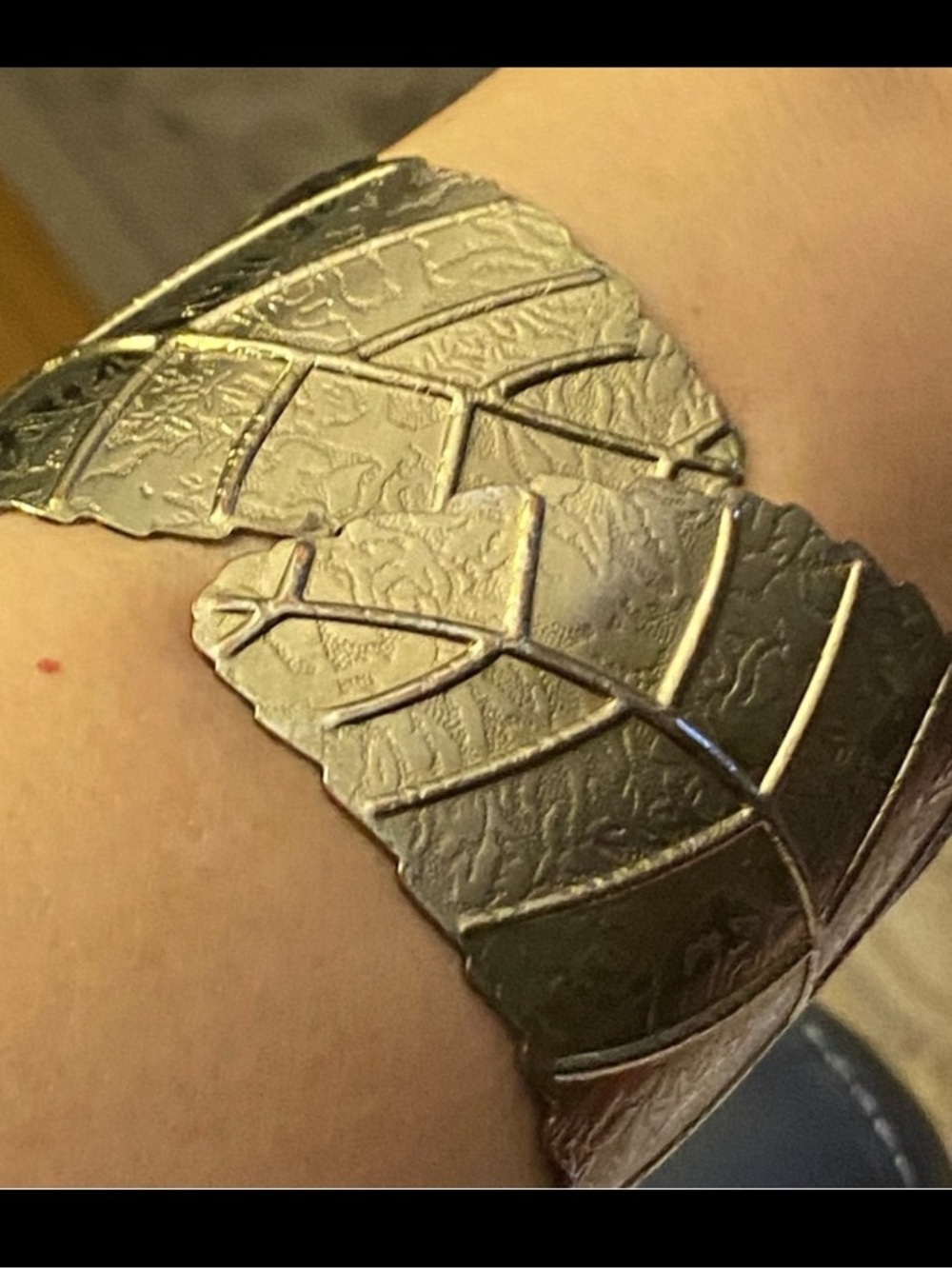 Gold Tone Textured Wide Leaf Design Hinge Overlapping Cuff Bracelet Bohemian